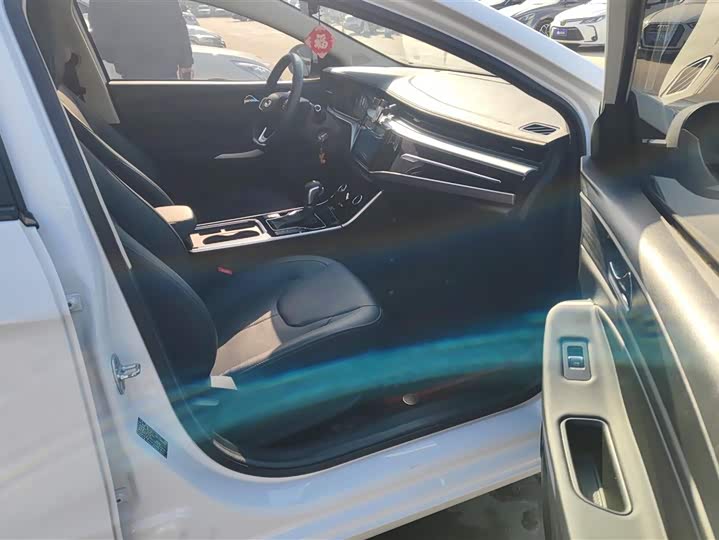 Фото 8 - Chery Arrizo 5