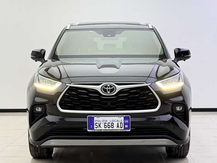 Фото 2 - Toyota Highlander