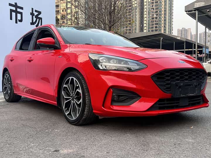 Фото 3 - Ford Focus