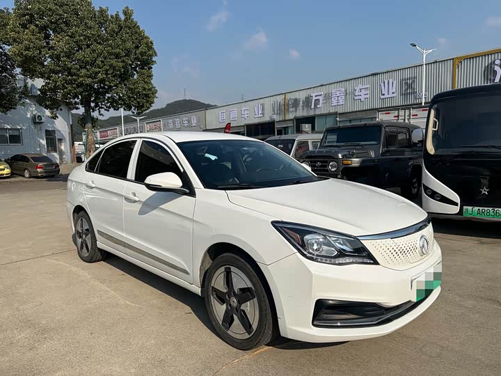 Фото 3 - Dongfeng Aeolus E70