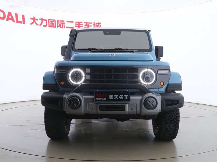 Photo 2 - BAW 212 T01