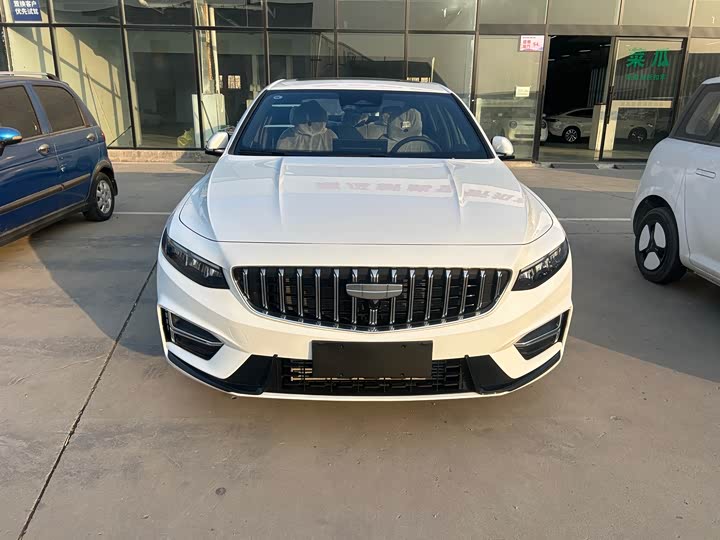 Фото 2 - Geely Preface