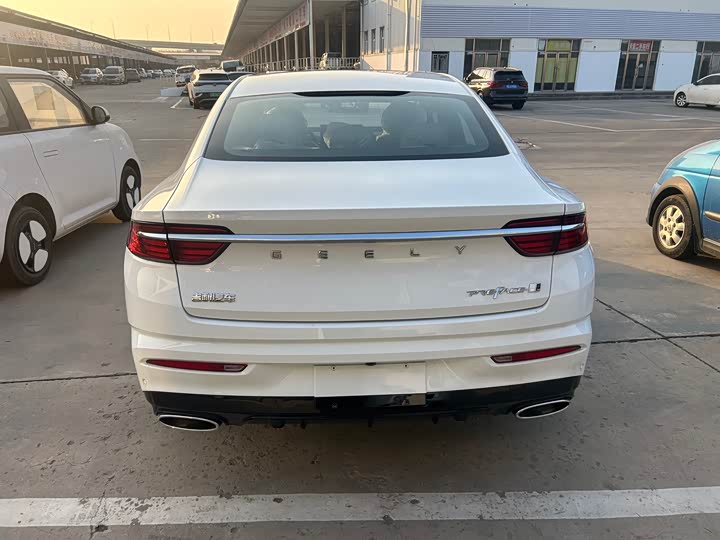 Фото 5 - Geely Preface