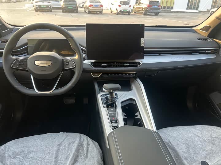 Фото 7 - Geely Preface