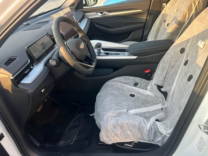 Фото 8 - Geely Preface