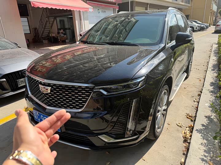 Фото 4 - Cadillac XT6