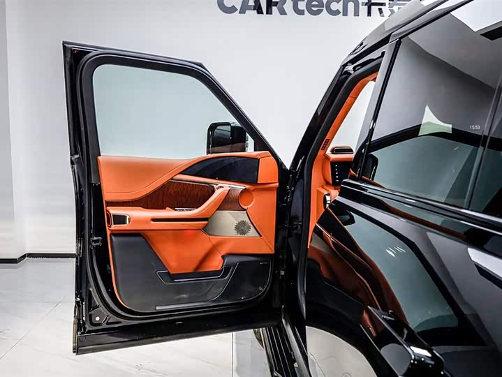 Фото 7 - BYD Yangwang U8