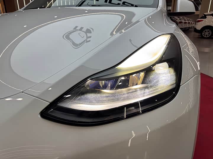 Фото 9 - Tesla Model Y