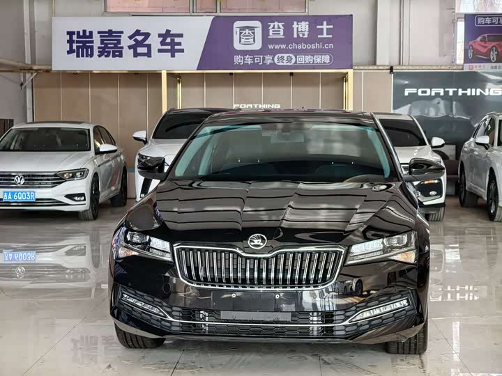 Фото 1 - Skoda Superb