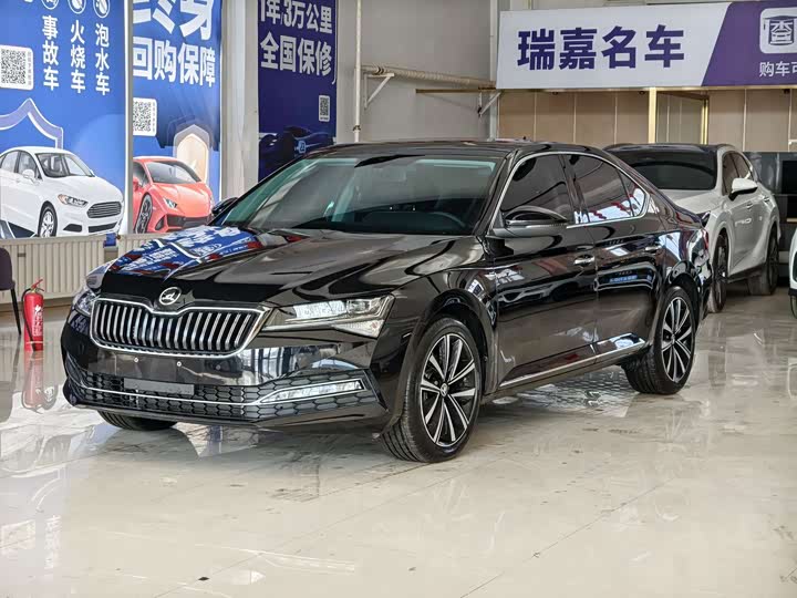 Фото 3 - Skoda Superb