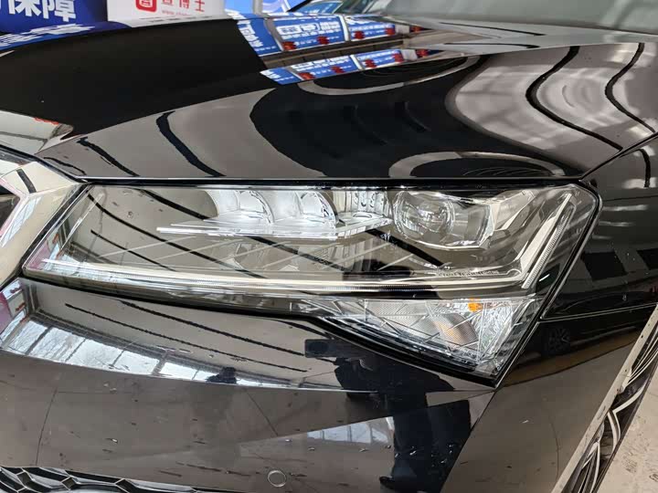 Фото 4 - Skoda Superb