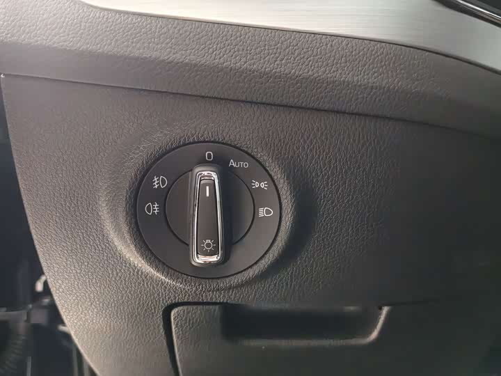 Фото 9 - Skoda Superb