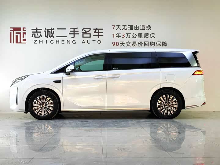 Фото 3 - BYD Xia
