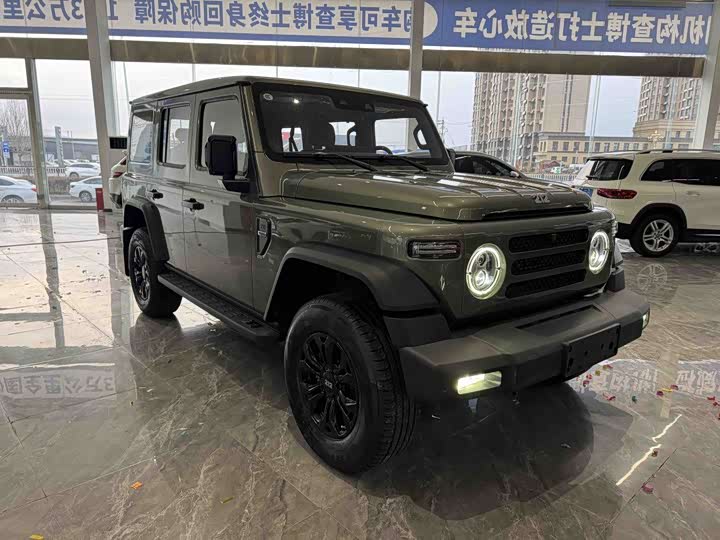 Photo 1 - BAW 212 T01