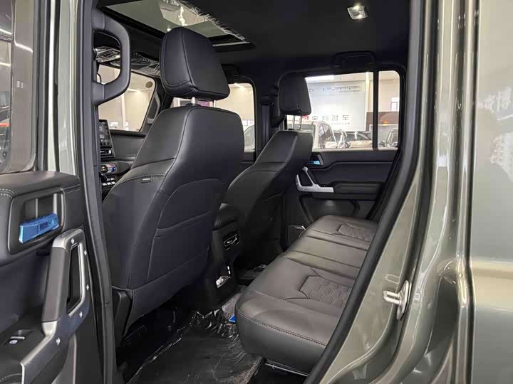 Photo 4 - BAW 212 T01