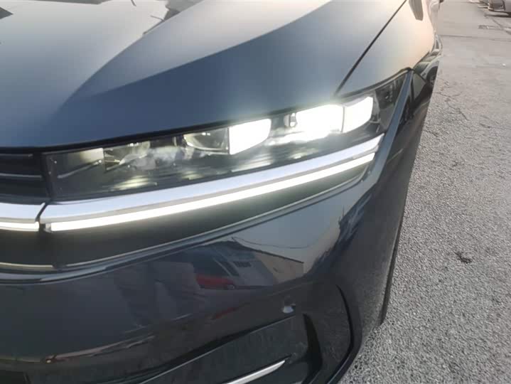 Фото 5 - Volkswagen Magotan