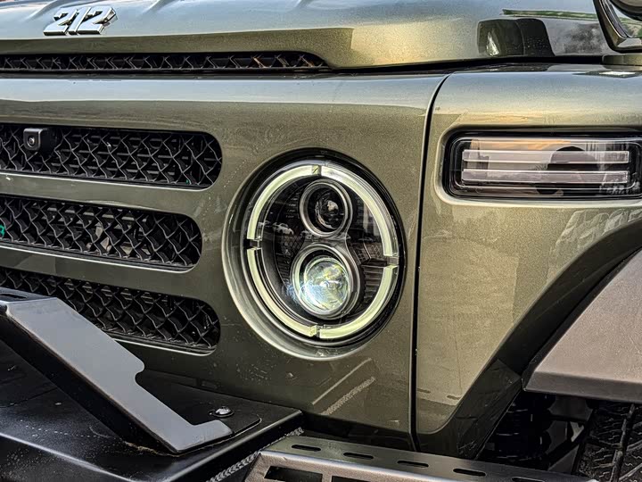 Photo 8 - BAW 212 T01