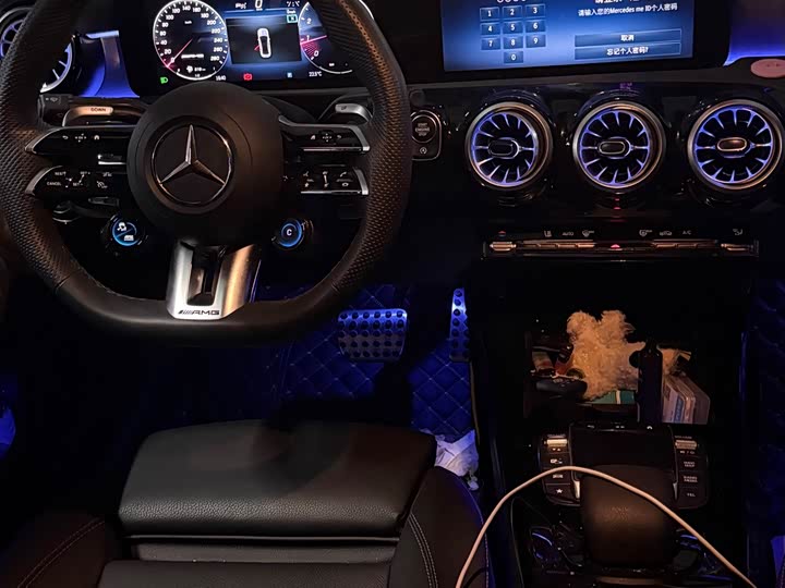 Фото 8 - Mercedes-Benz A-Class AMG