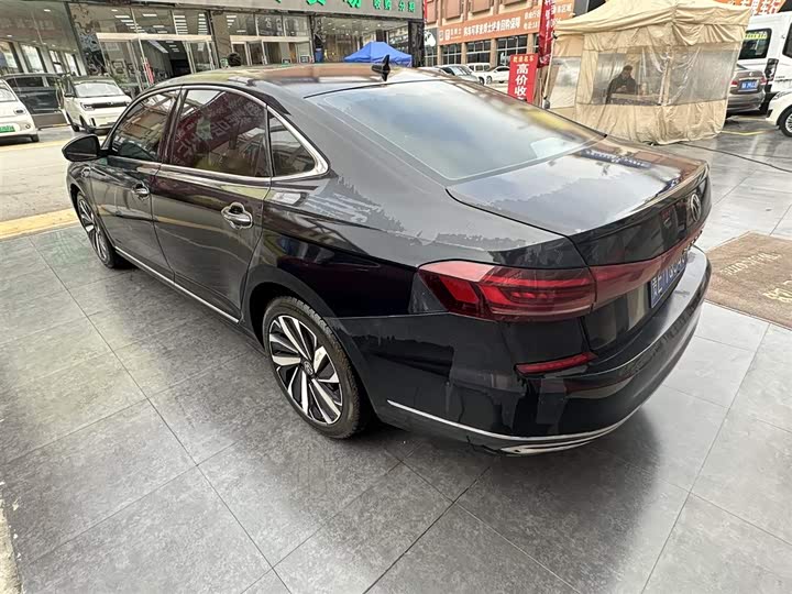 Фото 7 - Volkswagen Passat