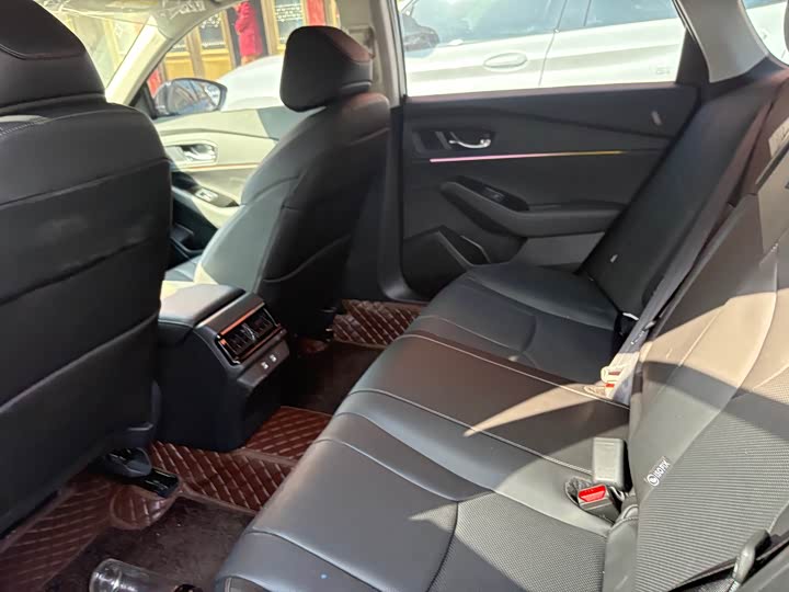 Фото 5 - Honda Accord