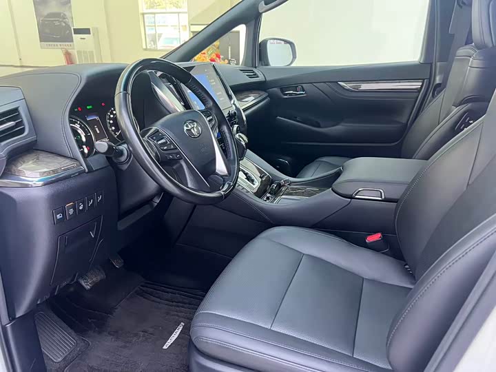 Toyota Alphard 2021 2021款 双擎 2.5L 尊贵版