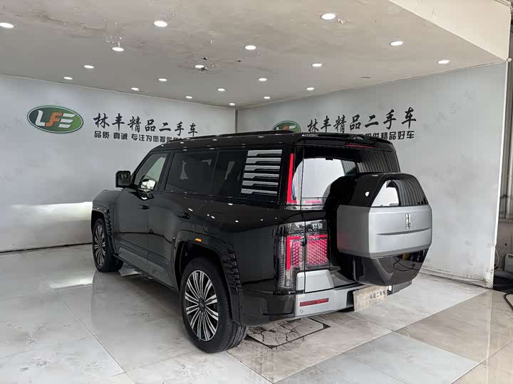 Фото 7 - BYD Yangwang U8