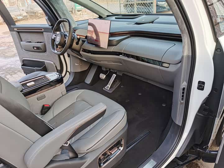 Фото 8 - Zeekr Mix