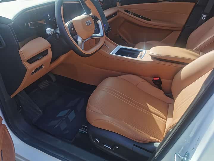 Фото 9 - Geely Galaxy L7