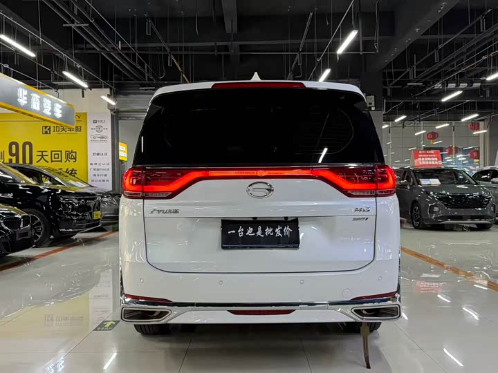 Фото 9 - GAC Trumpchi M8