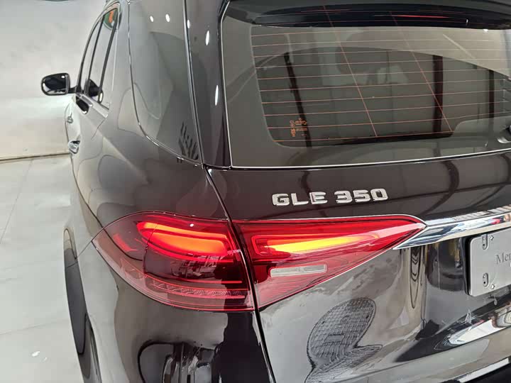 Фото 9 - Mercedes-Benz GLE-Class