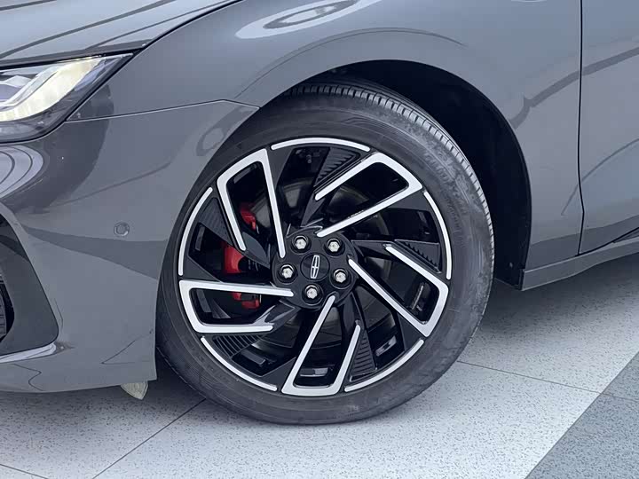 Фото 7 - Lincoln Z (Zephyr)