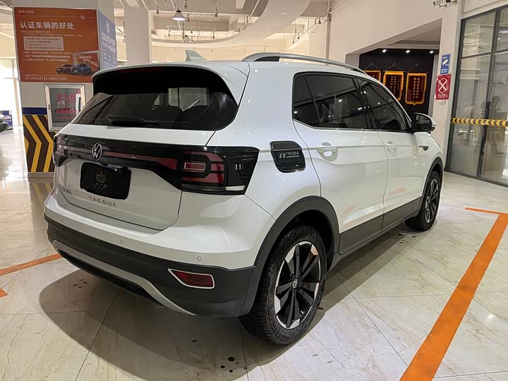 Фото 4 - Volkswagen Tacqua