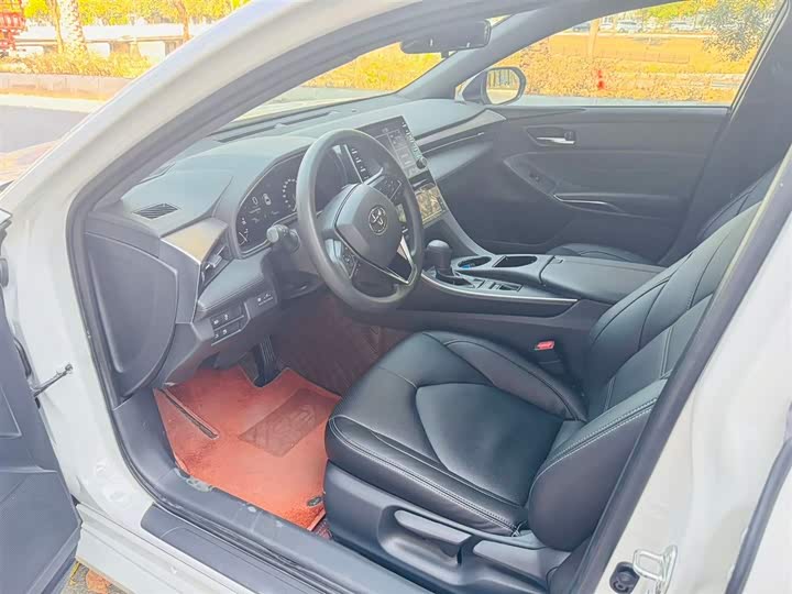 Фото 5 - Toyota Avalon