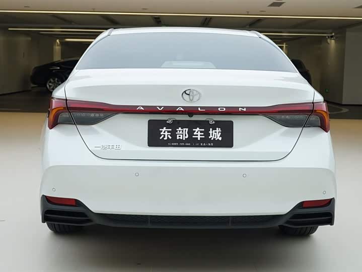 Фото 4 - Toyota Avalon