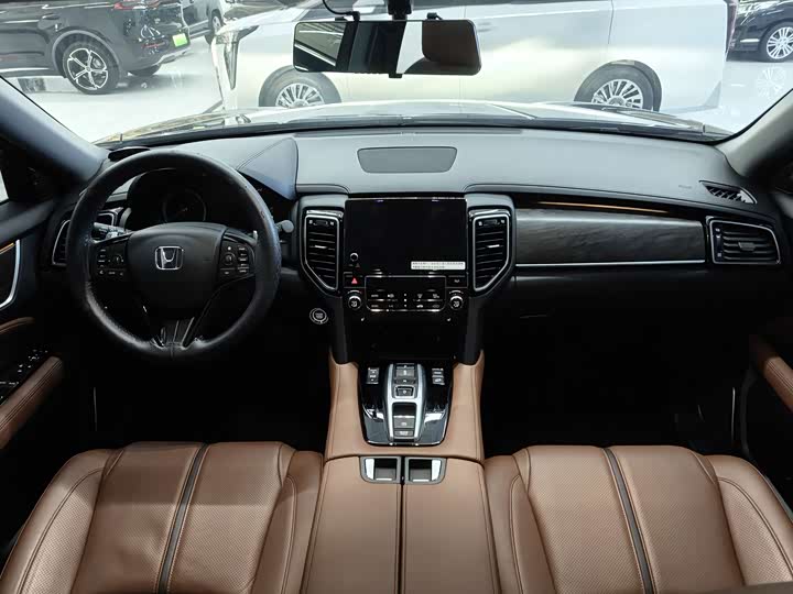 Фото 4 - Honda UR-V