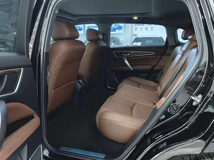 Фото 6 - Honda UR-V