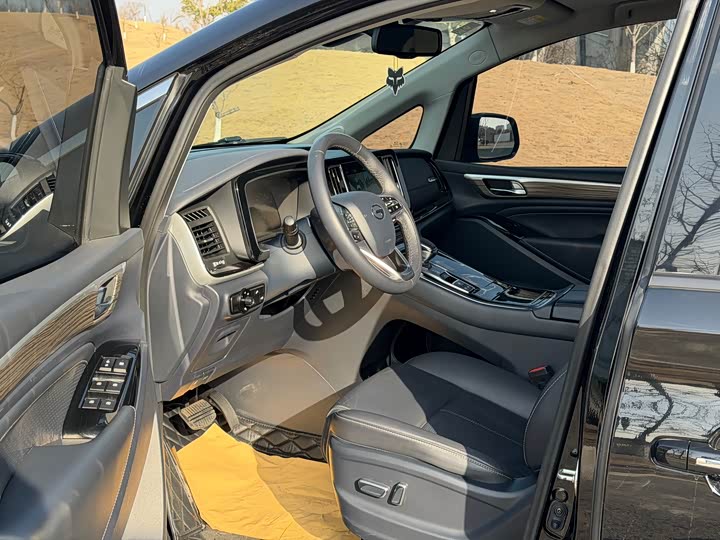 Фото 5 - GAC Trumpchi M8