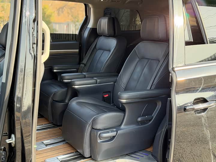 Фото 8 - GAC Trumpchi M8