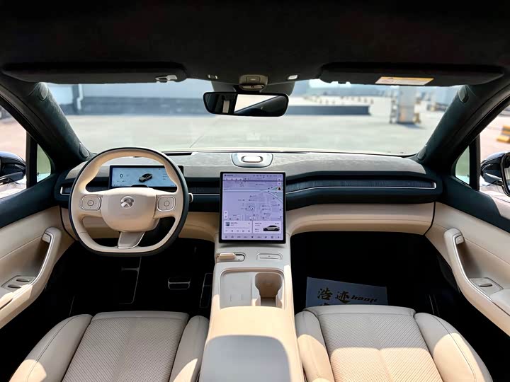 Фото 7 - Nio EC7