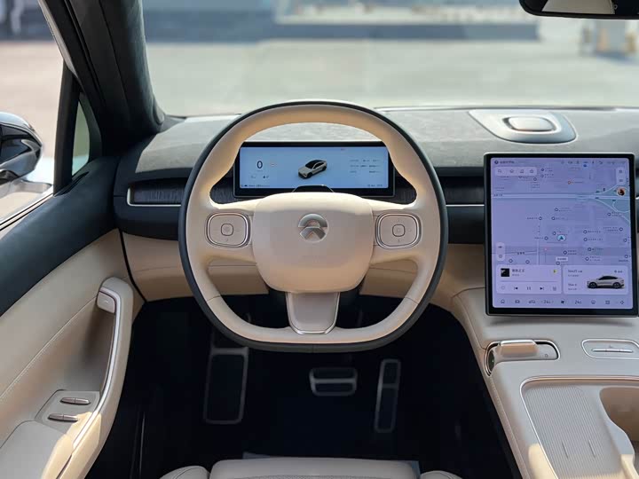 Фото 8 - Nio EC7