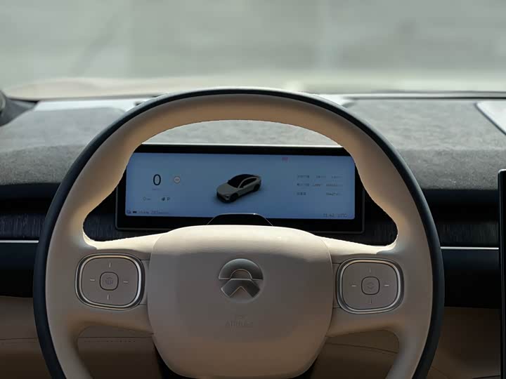 Фото 9 - Nio EC7