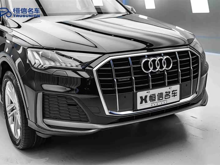 Фото 9 - Audi Q7