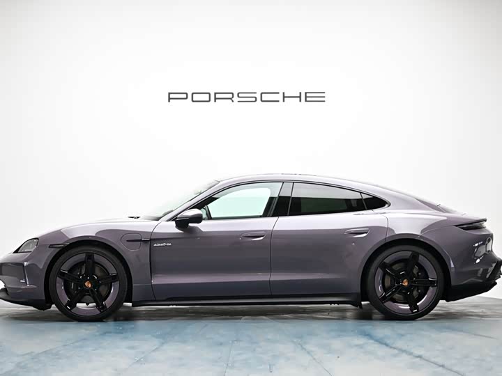 Фото 3 - Porsche Taycan