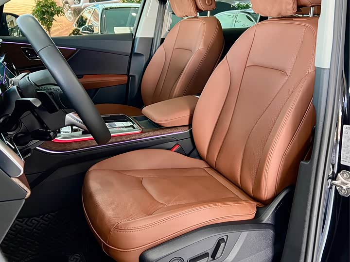 Фото 6 - Audi Q7