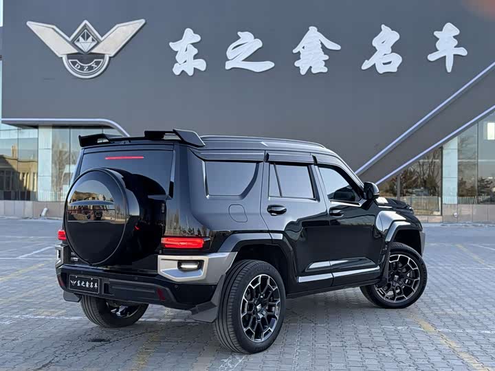 Фото 4 - Tank 700 Hybrid