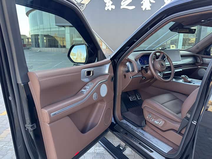 Фото 8 - Tank 700 Hybrid