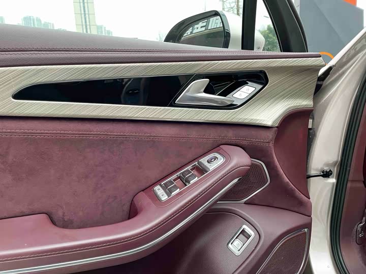 Фото 5 - Hongqi H9