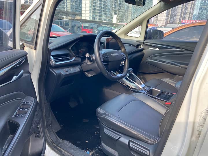 Фото 5 - Maxus G50