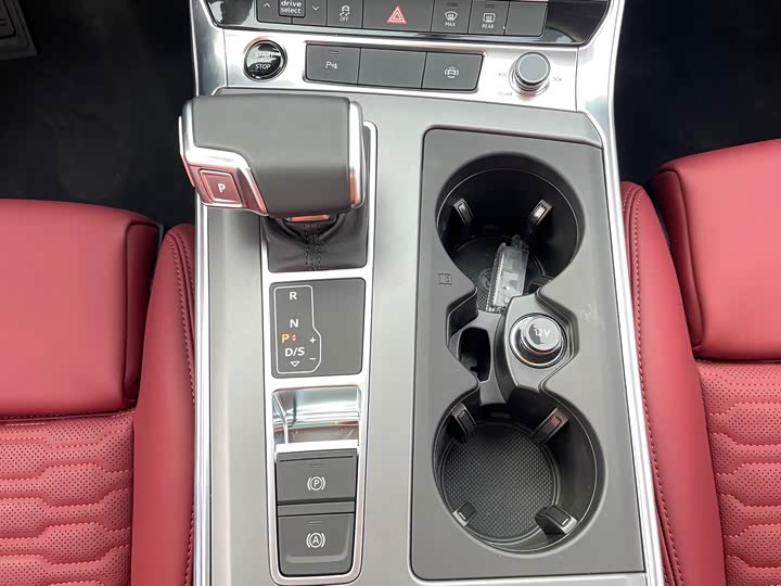 Фото 7 - Audi A7