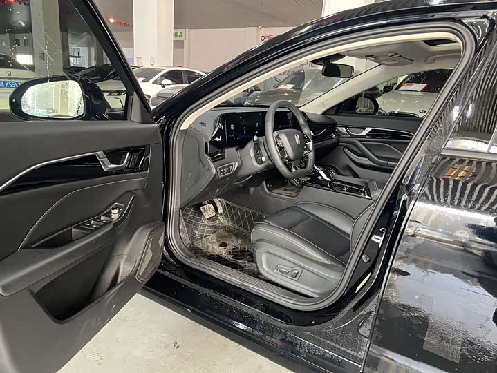 Фото 5 - Bestune B70